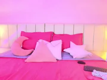 anahi_maite free chat on liveonude Image 4