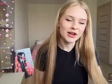 DiamondJo free chat on liveonude Image 2