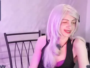 karolwhite_ free chat on liveonude Image 15