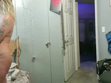 xunybany free chat on liveonude Image 3