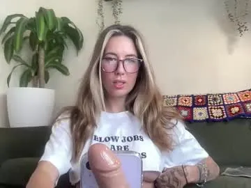 BELBIG free chat on liveonude Image 15