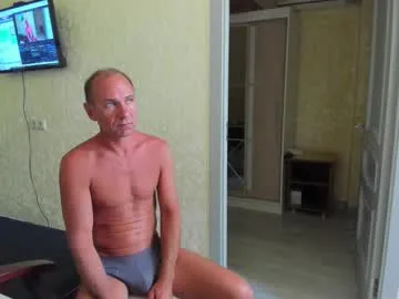 hold-me-tight free chat on liveonude Image 16