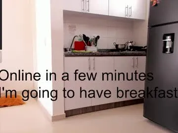 adri_gomez_1 free chat on liveonude Image 6