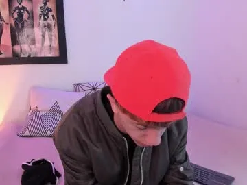 MiaLiaHot free chat on liveonude Image 15