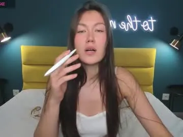 BELBIG free chat on liveonude Image 18