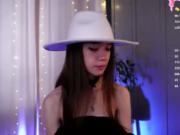 matildamoist free chat on liveonude Image 19