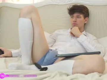 xunybany free chat on liveonude Image 2