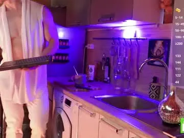 BELBIG free chat on liveonude Image 13