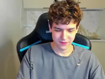 HEYBANANA free chat on liveonude Image 11