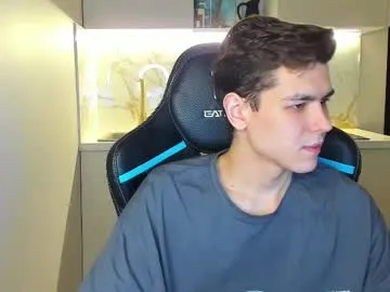 HEYBANANA free chat on liveonude Image 7