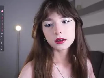 hazelpeppermint free chat on liveonude Image 12