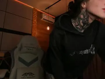 MiaLiaHot free chat on liveonude Image 4