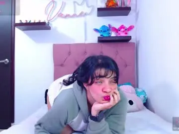 DiamondJo free chat on liveonude Image 2