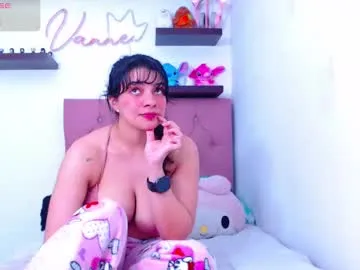 DiamondJo free chat on liveonude Image 6