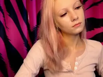 mara_summer free chat on liveonude Image 2