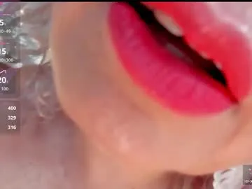 DiamondJo free chat on liveonude Image 14