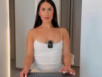 DiamondJo free chat on liveonude Image 14