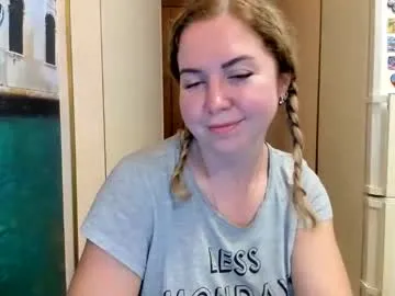 xunybany free chat on liveonude Image 4