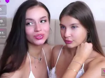 xxxkeera free chat on liveonude Image 6