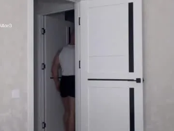 Katty-Kiss- free chat on liveonude Image 15