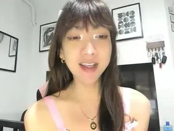 xunybany free chat on liveonude Image 16