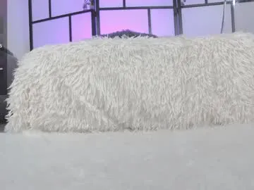 xunybany free chat on liveonude Image 6