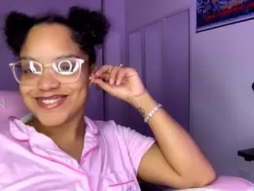 noah_devil_ free chat on liveonude Image 16