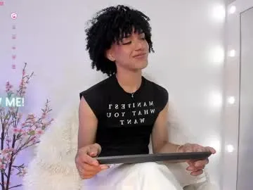 Girl-Pleasure free chat on liveonude Image 4