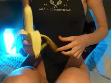 yournaughtymiss free chat on liveonude