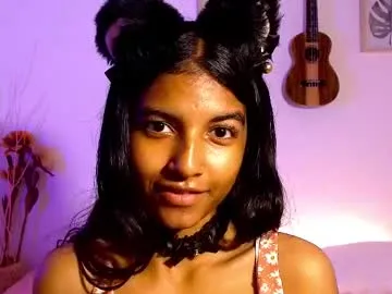 yuliethpetite free chat on liveonude