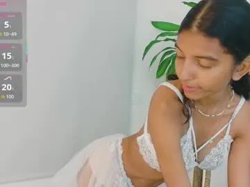 mikka_ela free chat on liveonude Image 12