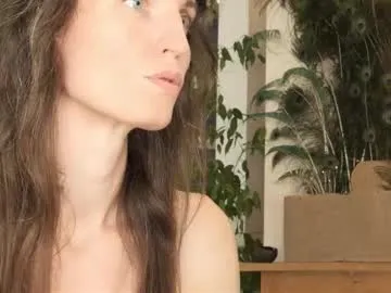 ELENA-XXX free chat on liveonude Image 15