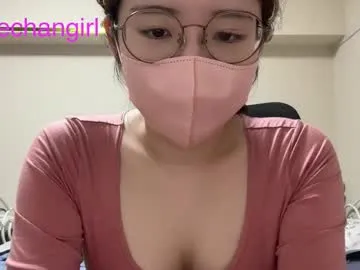 DiamondJo free chat on liveonude Image 12