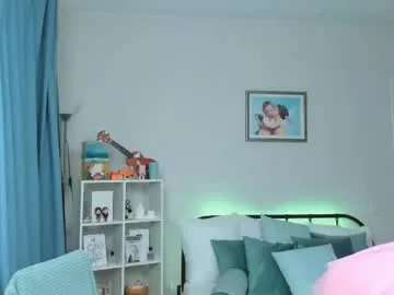 lory34 free chat on liveonude Image 5